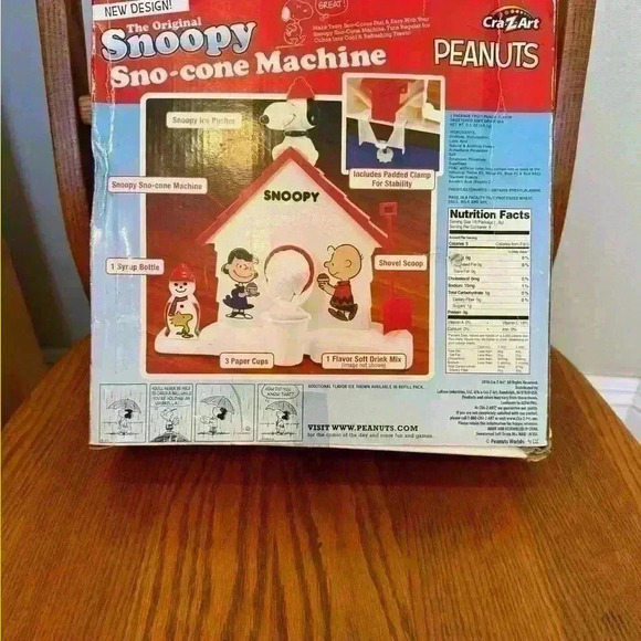 Peanuts Snoopy Sno-Cone Machine Kids Snow Maker Toy Ice Shavings, Red, White - Picture 2 of 8